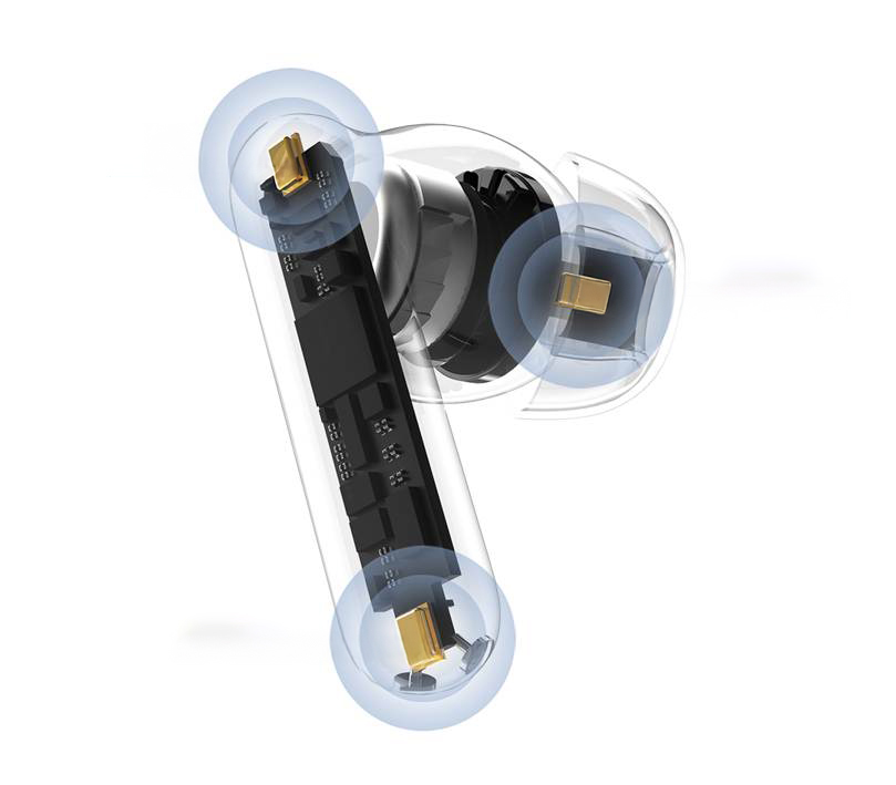 Trzy mikrofony w słuchawkach